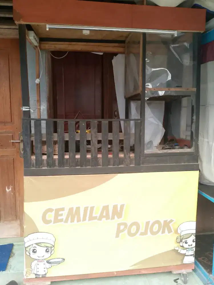 Rak jualan makanan dan minuman