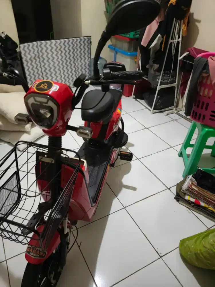 Sepeda listrik merk Lenka type LE-008