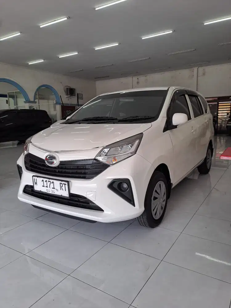 Daihatsu Sigra M 1.0cc TH 2024 KM 10rb  Bensin