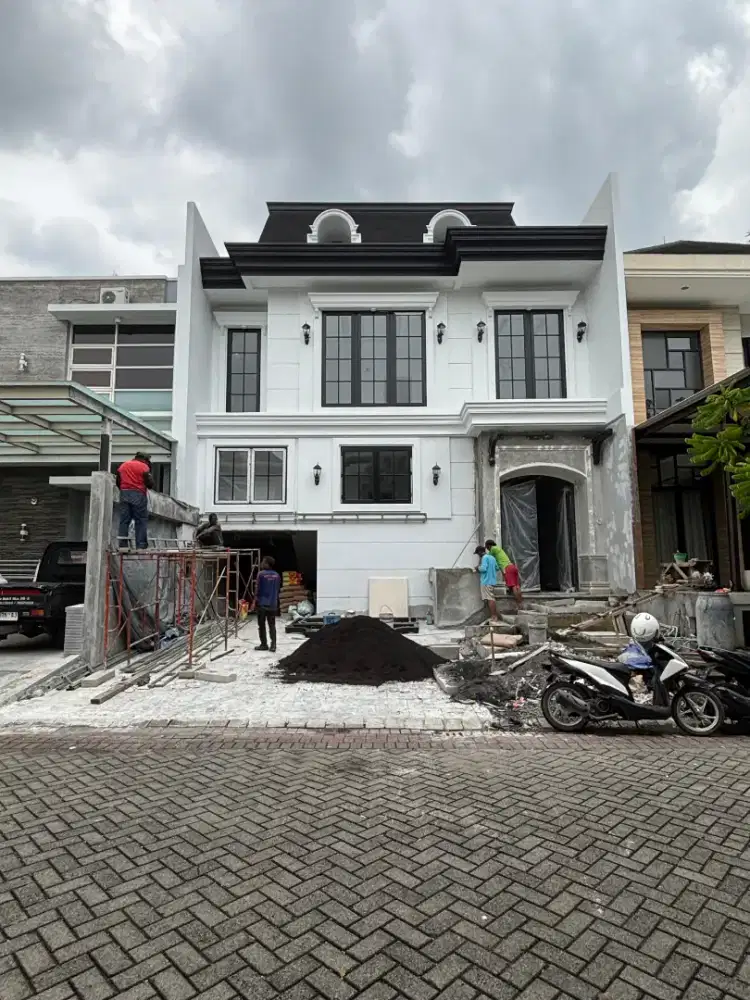 DIJUAL RUMAH BARU 3,5 LANTAI PAKUWON INDAH EUROPEAN CLASSIC PROGRESS