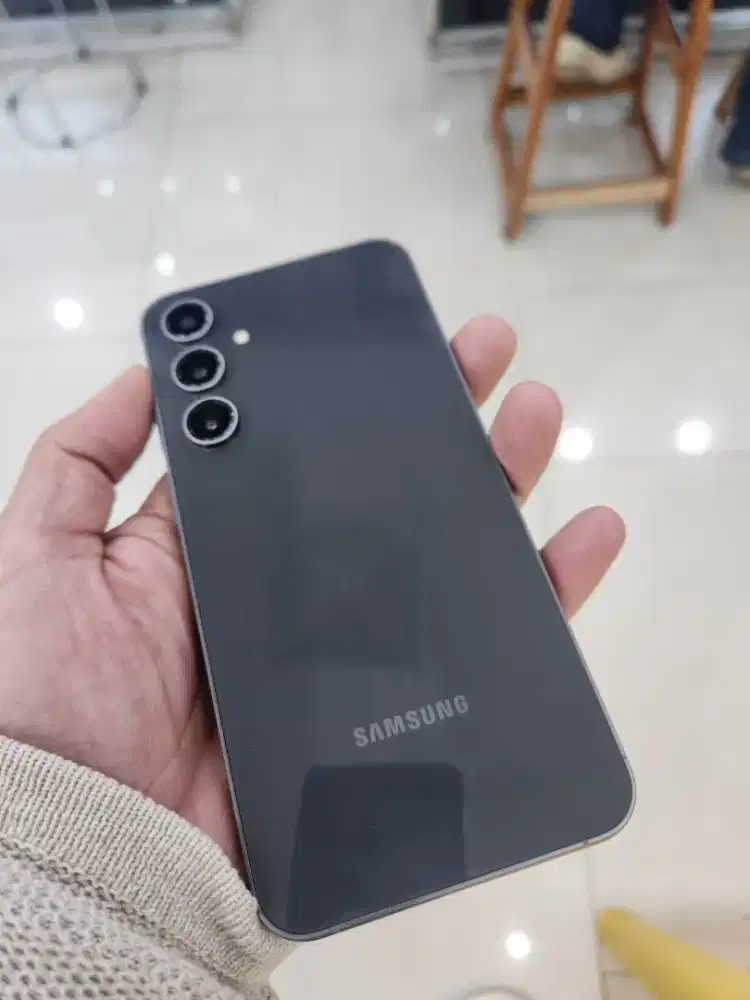 Samsung s23 fe 5g 8/256 istimewa