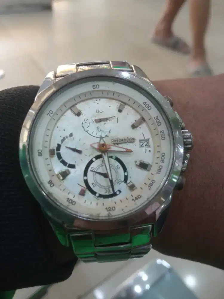 Jam tangan pria seiko