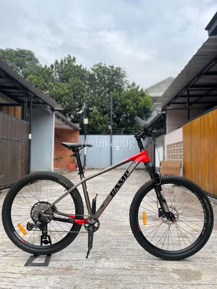 Camp Slix Z11 Red Grey Shimano Deore 11 speed size M 27,5 Like New