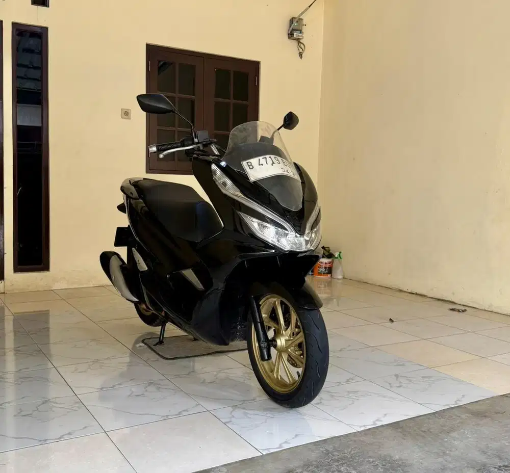 Honda PCX 150 CBS ISS Keyless MULUSSS Surat Lengkap