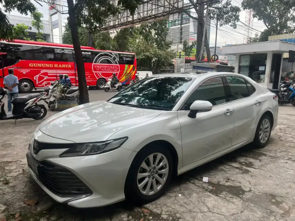 Toyota Camry 2.5 V 2019