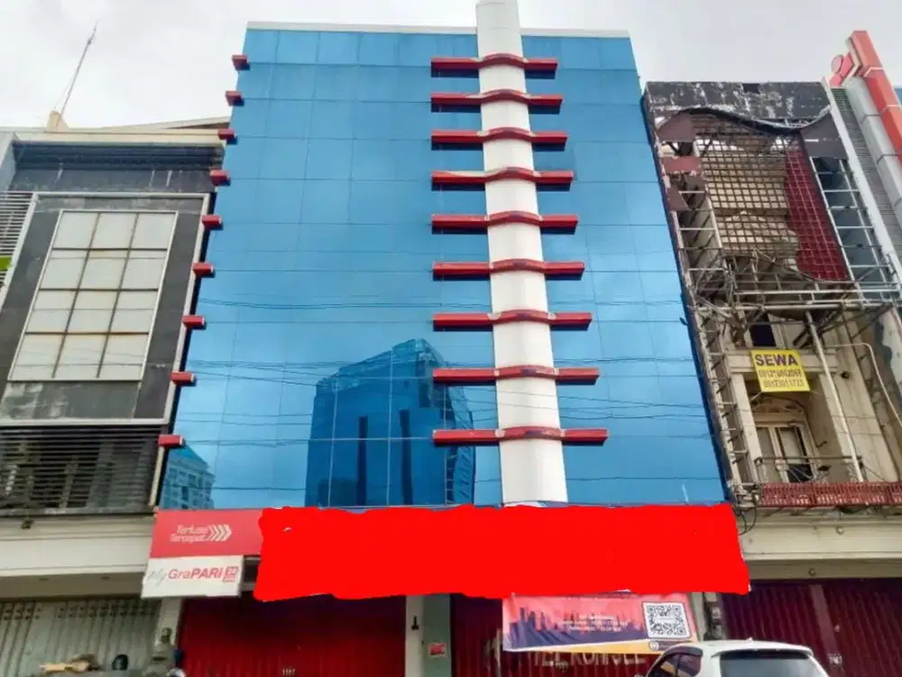 Ruko Bukit Darmo Boulevard - Hadap Jalan Raya. Parkir Luas