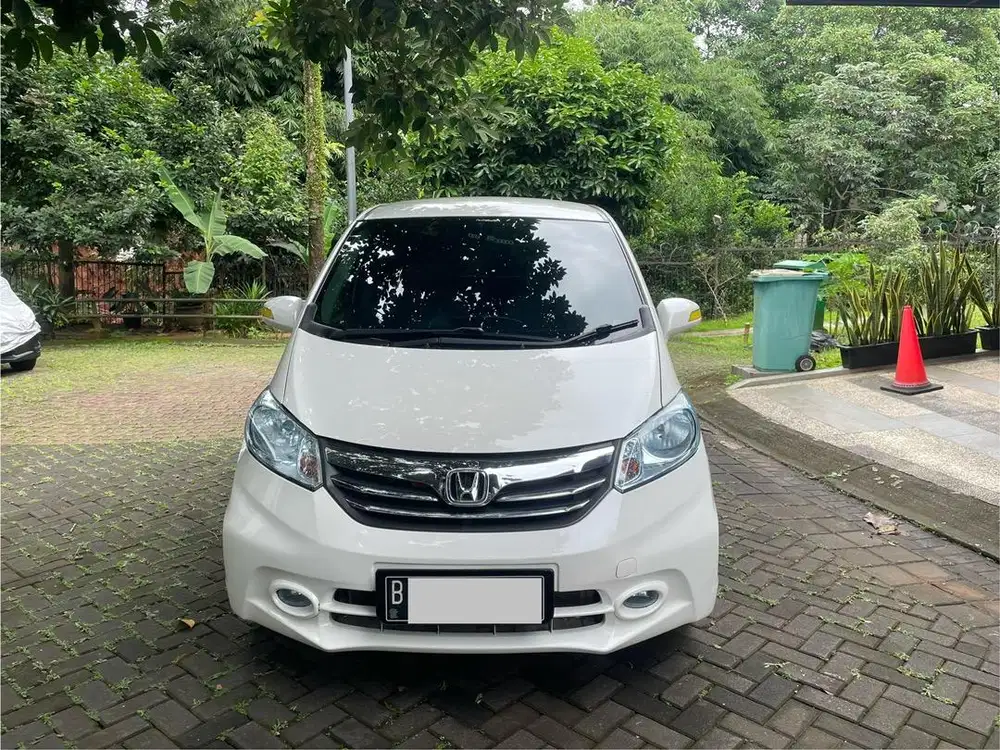 2013 Honda freed s 1.5 at (cash termurah)