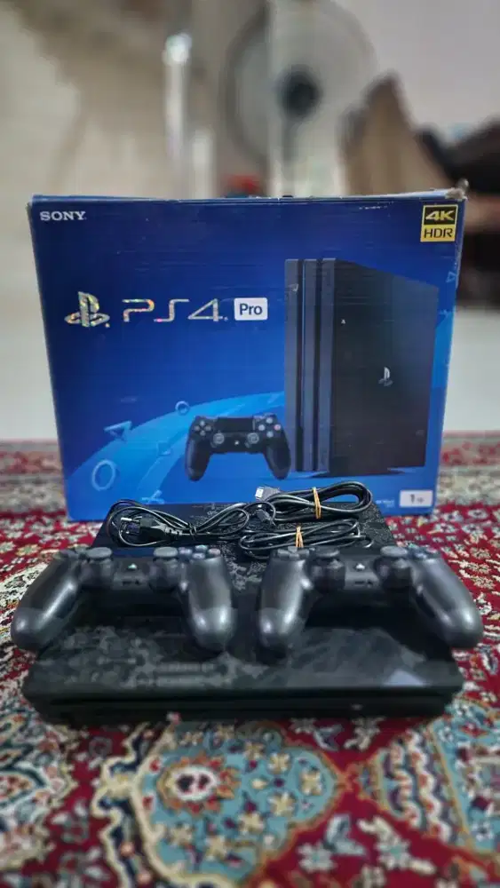 PS4 PRO H E N 1 TB