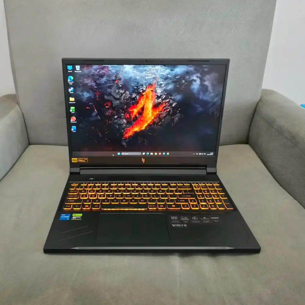Acer Nitro V16 i5 GEN14 RTX4050 WUXGA 165hz sRGB 100% (Baru 3 bulan)