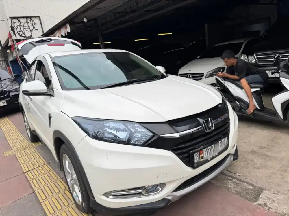 Honda HRV 2016 AT km 64rb siap pakai pajak on