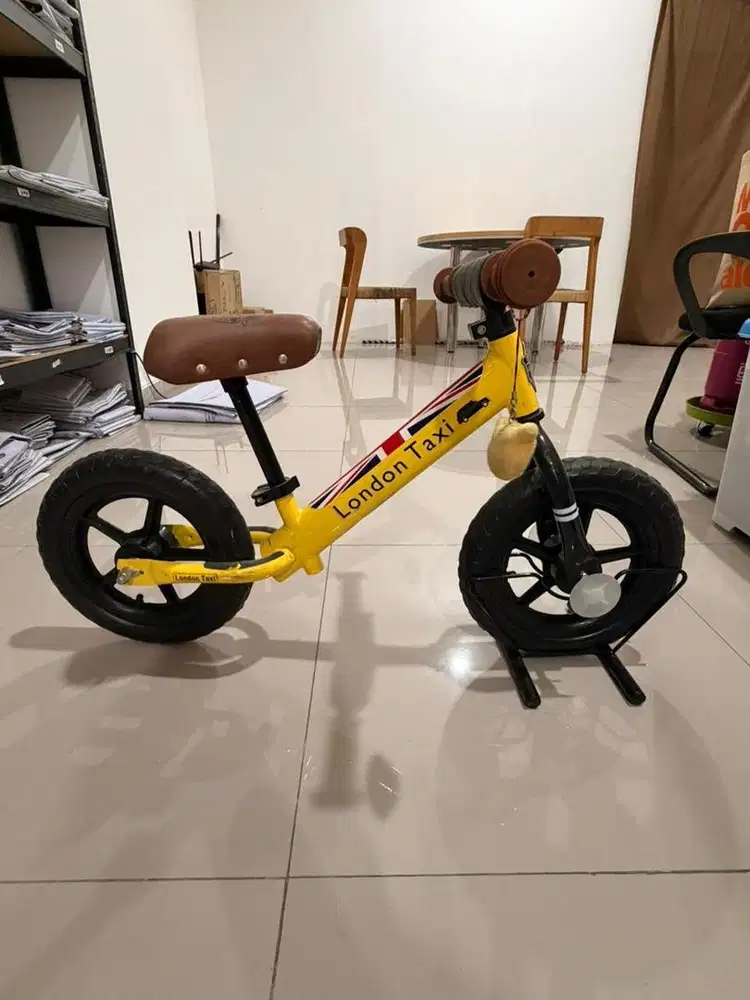 Sepeda london taxi, like new, jarang pakai.