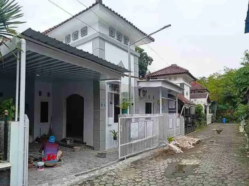 Rumah Bagus Dalam Perumahan Area Condongcatur Dekat Pakuwon Mall dan Kampus UGM & UPN
