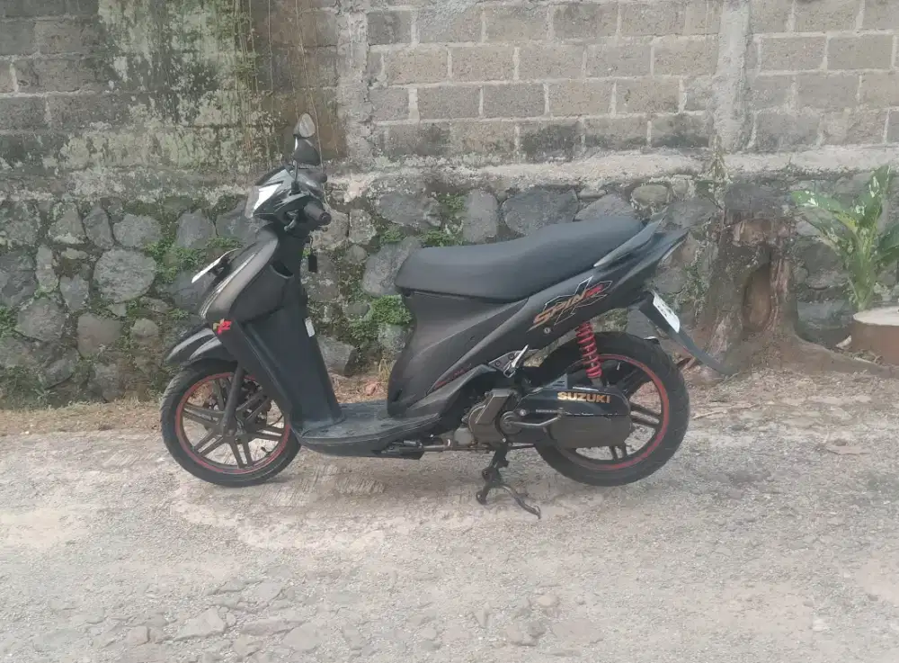 Suzuki spin 2008 .original