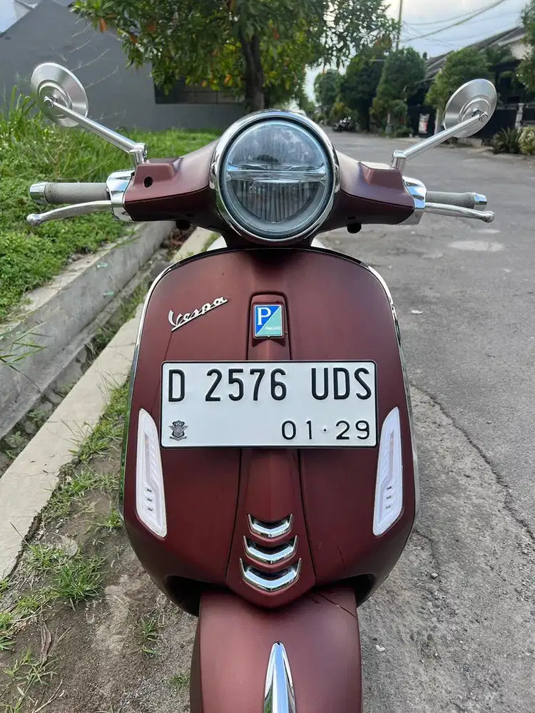 Vespa Primavera 50th Anniversary