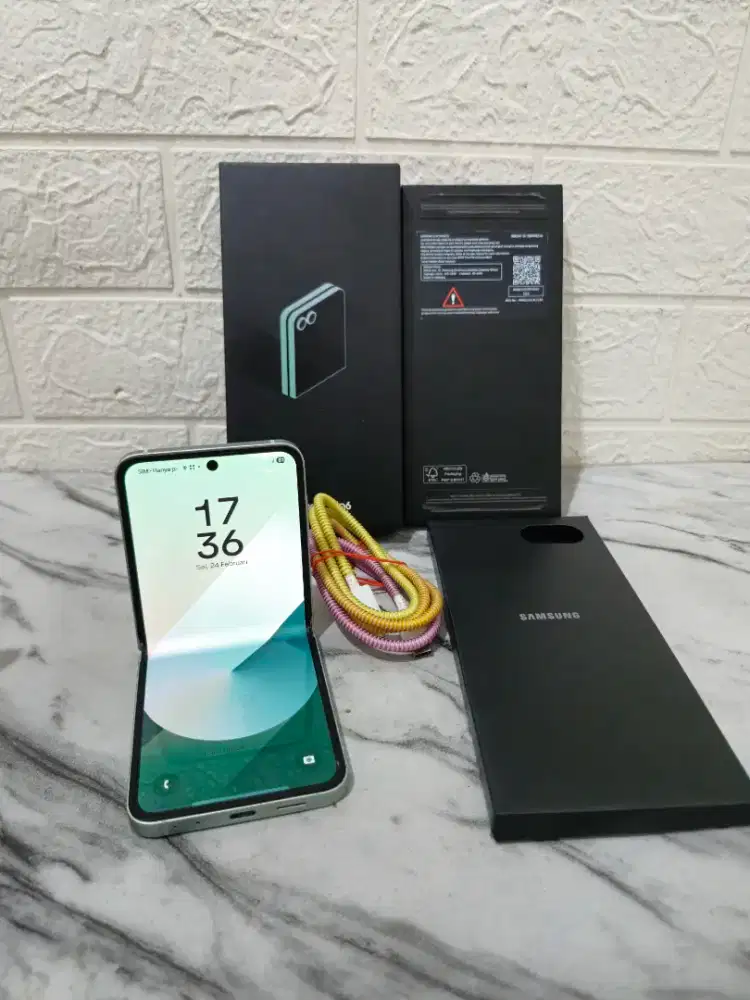 Samsung Flip 6 12/256gb SEIN warna Mint