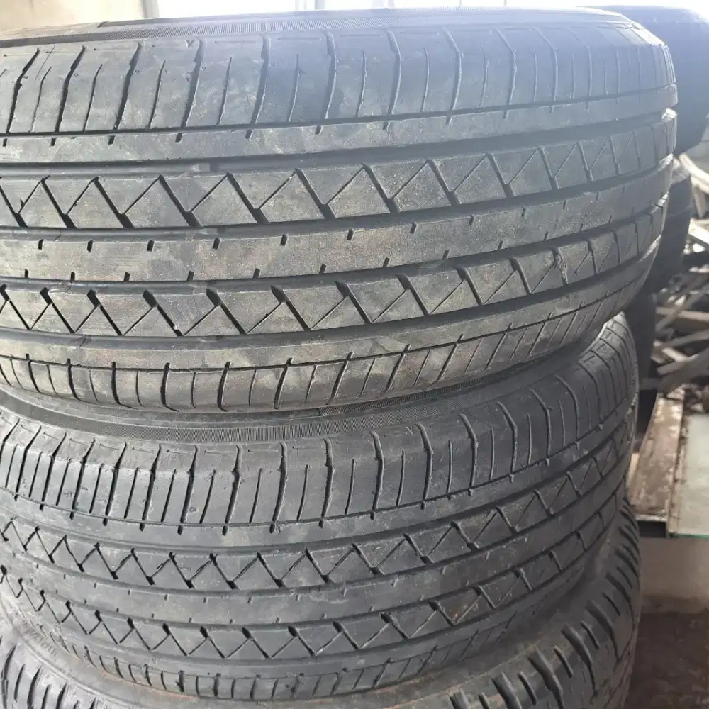 235 65 r16 yokohama bluearth 2pcs