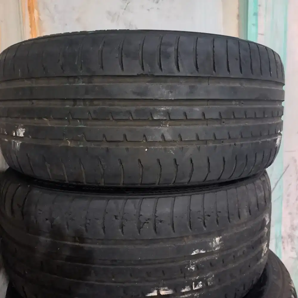 Ban 245 45 r17 accelera phi bmw mercy