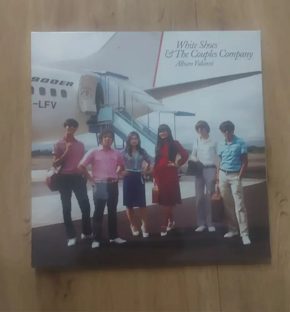 Vinyl White Shoes & The Couples Company Vakansi