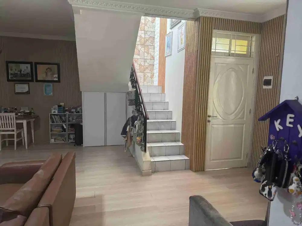 RUMAH MURAH 2 LANTAI BEBAS BANJIR DI CLUSTER DEPAN LEGENDA WISATA!