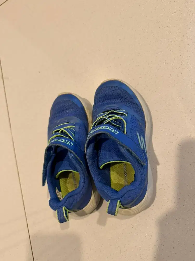 Sepatu anak cowo skechers