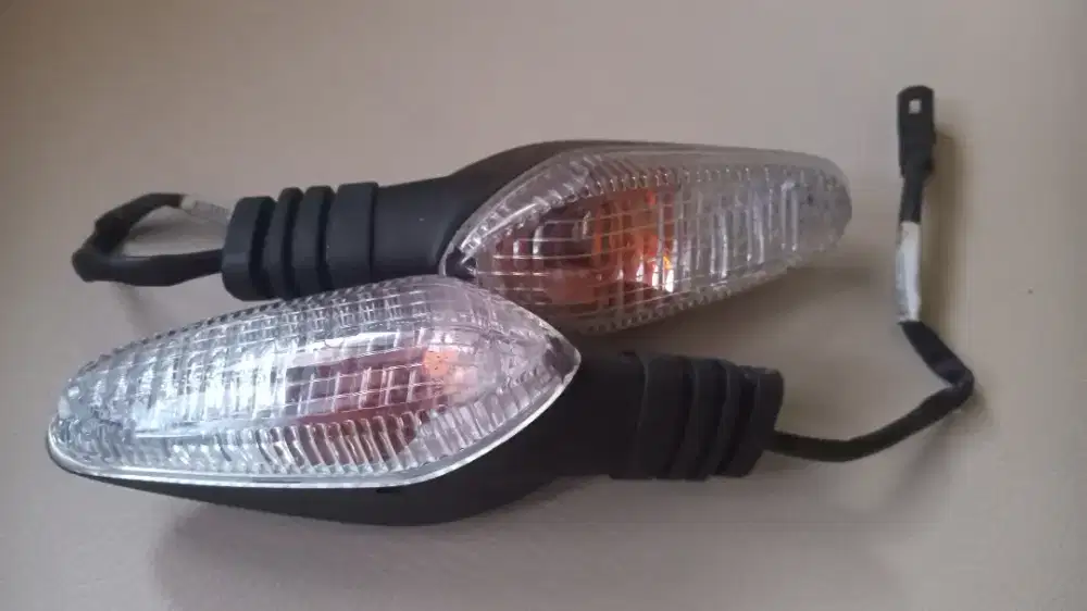 Dijual lampu sein depan yamaha r25