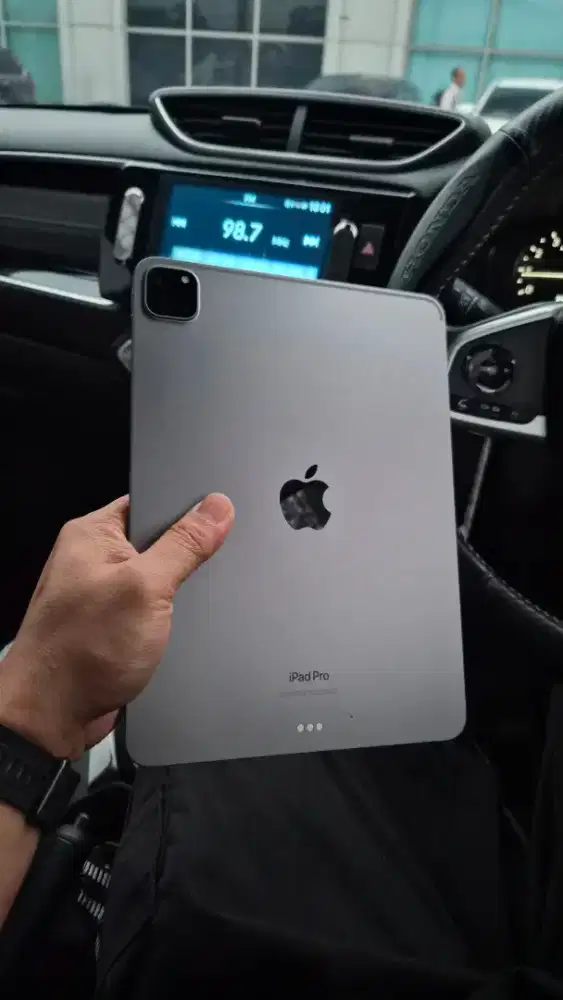 Ipad pro m2 128 wifi only grey + apple pencil gen 2