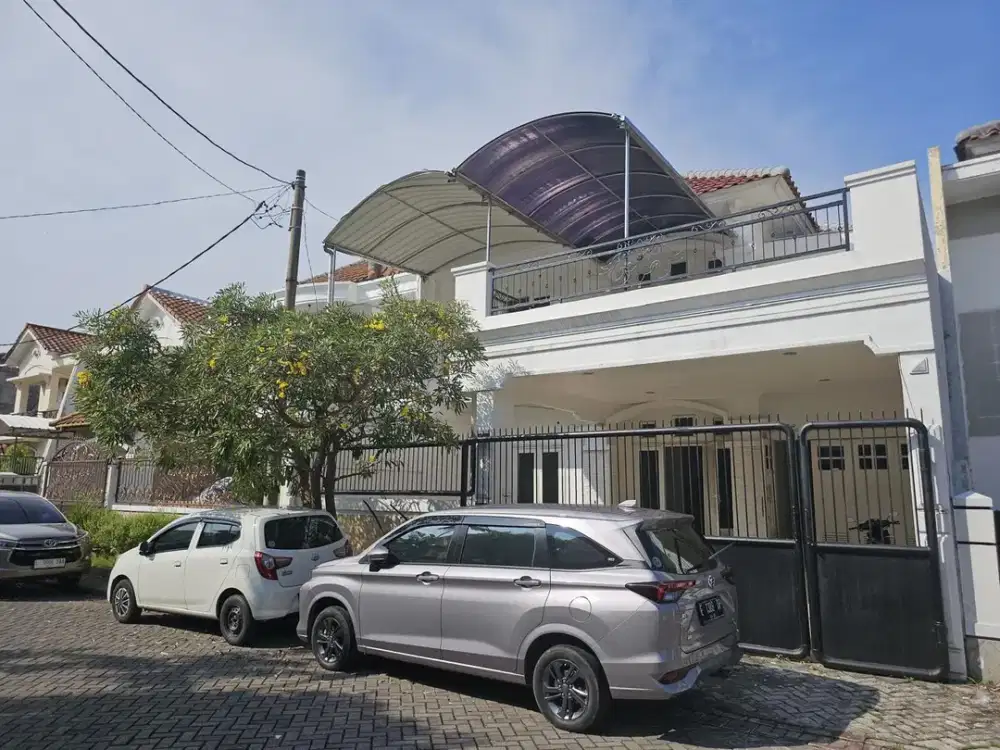 JUAL/SEWA RUMAH 2LANTAI DIAN ISTANA