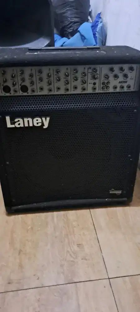 Dijual cepat Laney AH200