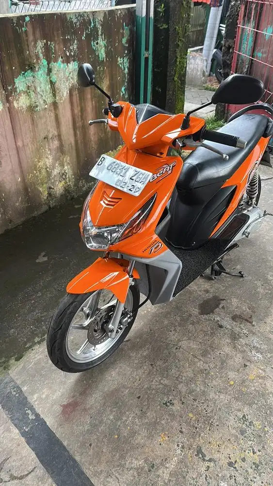 Honda beat oren restorasi