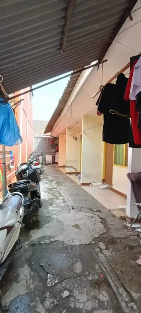 Kontrakan Bulanan Rumah Area Palm Indah, Pondok Kelapa, Jakarta Timur