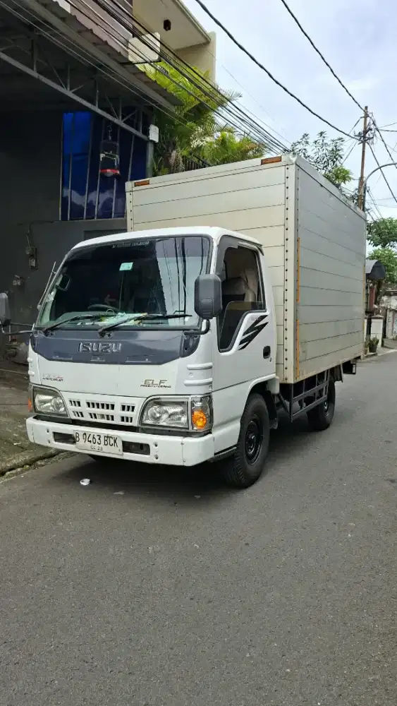 Isuzu ELF NHR 100Ps engkel box jumbo orsinil 2013