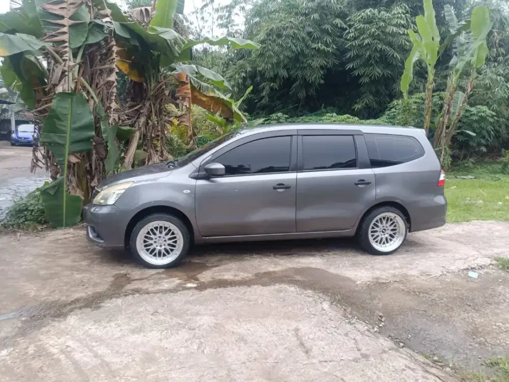 JUAL CEPAT GRAND LIVINA 2014 ABU ABU