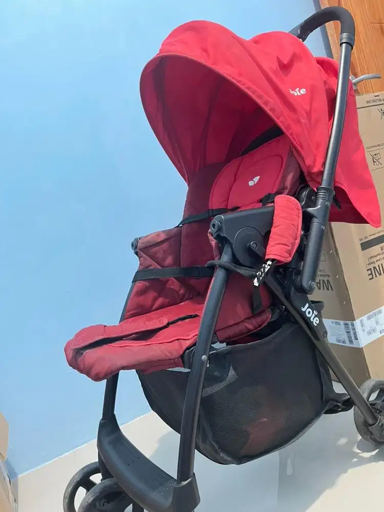 Stroller bayi Joie