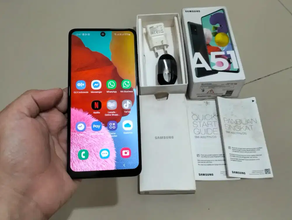 BUTUH UANG SAMSUNG GALAXY A51 RAM 6GB / 128GB 6.5in Kamera 48MP NFC