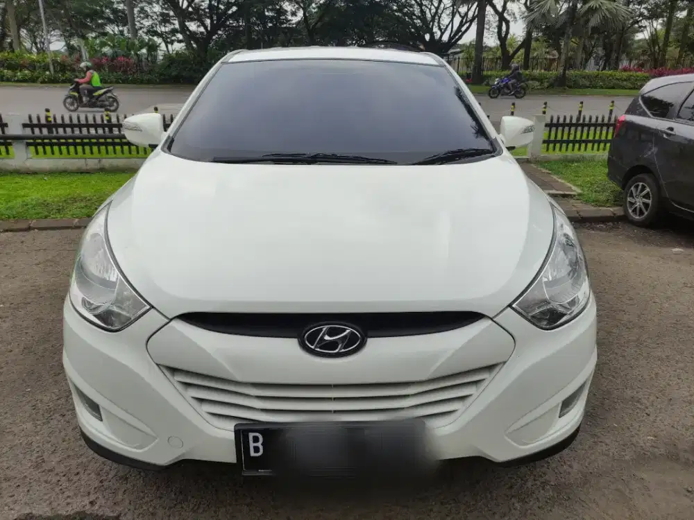 Tuscon GLS Jual CASH Low Km