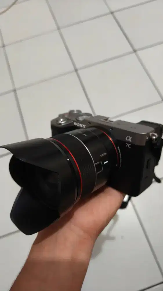 Jual lensa Samyang 35mm f1.8 ga pernah pake lagi