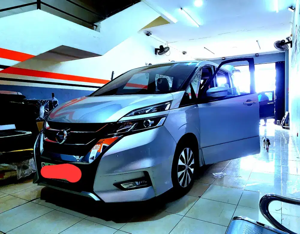 Nissan Serena C27 SILVER
