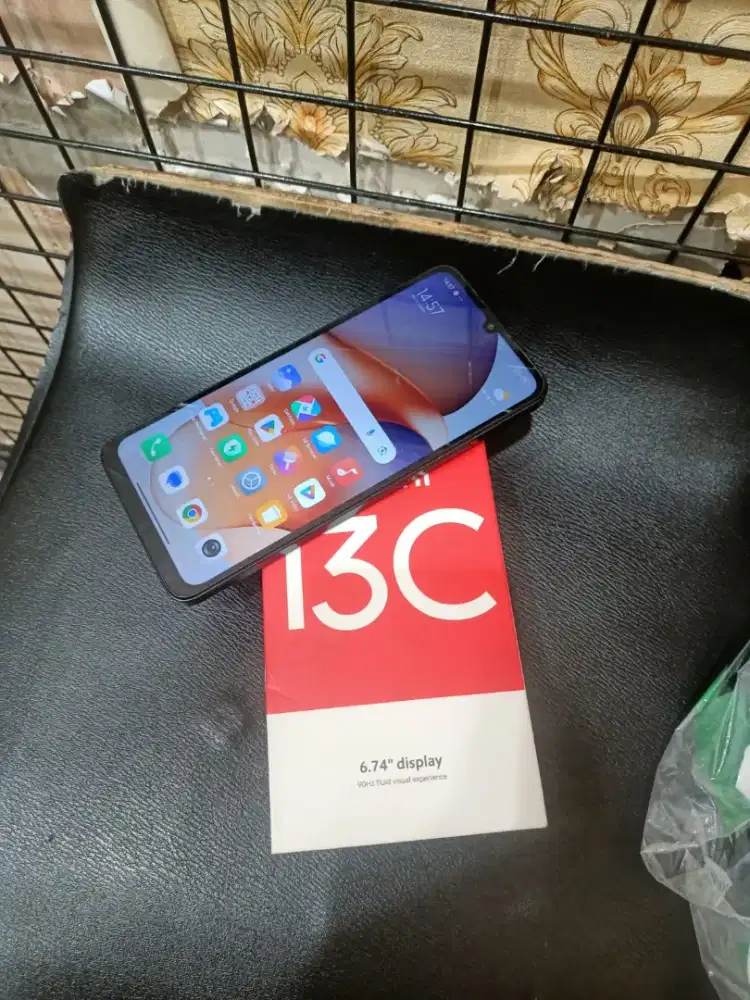 Xiomi redmi 13C ram 6/128 msh original semua nya lkp cas ORI oppo