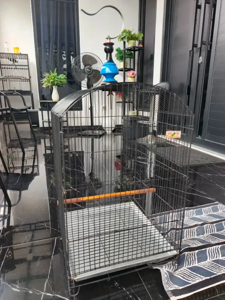 Kandang Kotak Besi Gantung Merk HS