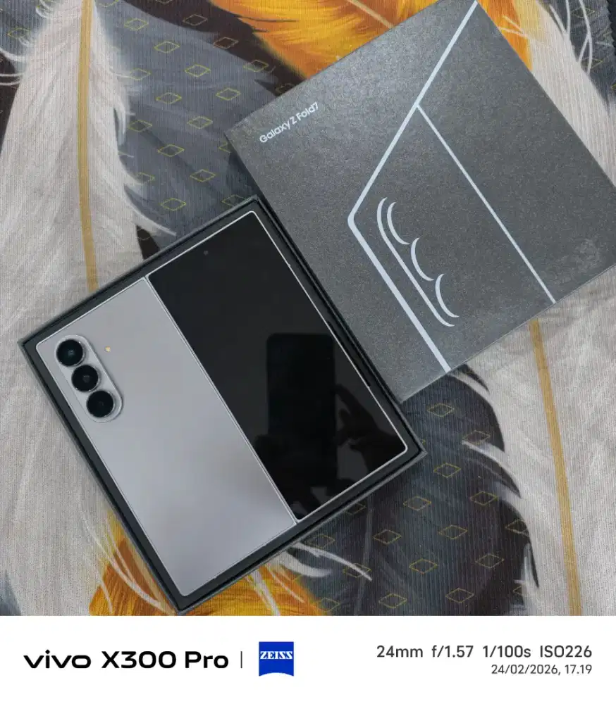 Samsung galaxy Z Fold 7 5G 256 Gn garansi Oktober 2026