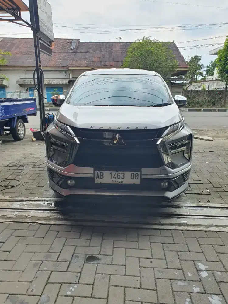 Xpander ultimate 1.5 Warna silver ULTIMATE MATIC