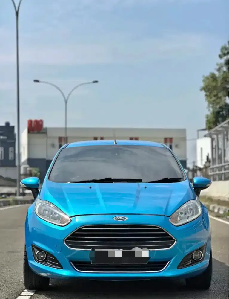 FORD FIESTA ECOBOOST LANGKA SEDAN TITANIUM