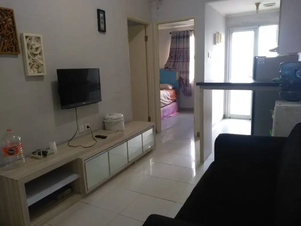 Disewakan apartemen 2 bedroom furnish hadap selatan bulanan - tahunan