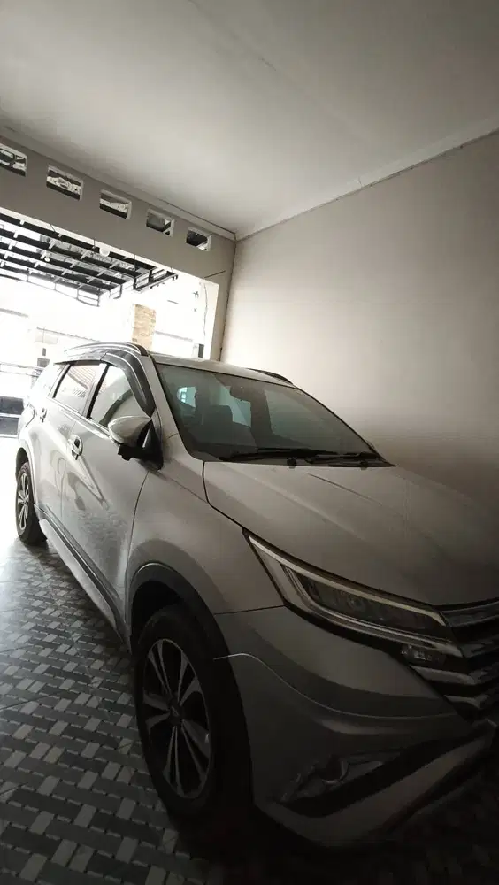 Daihatsu Terios Tipe 1,5 R deluxe Tahun 2019 Akhir