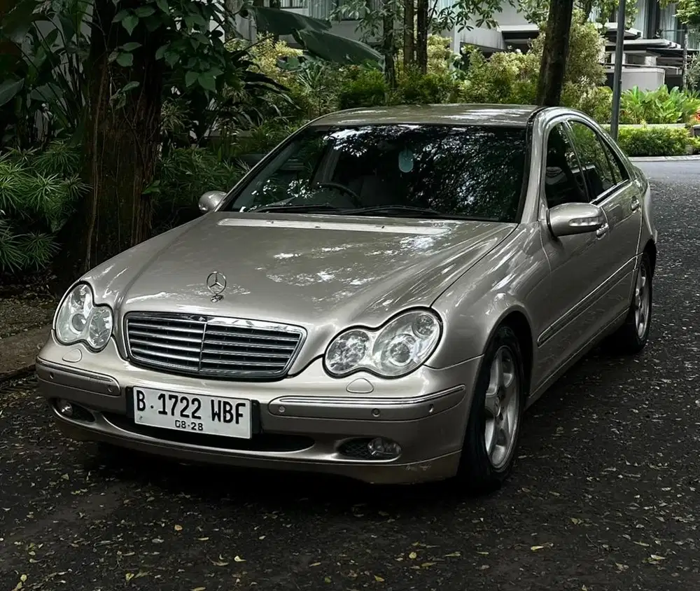 Rare Item! Mercedes-Benz W203 2004