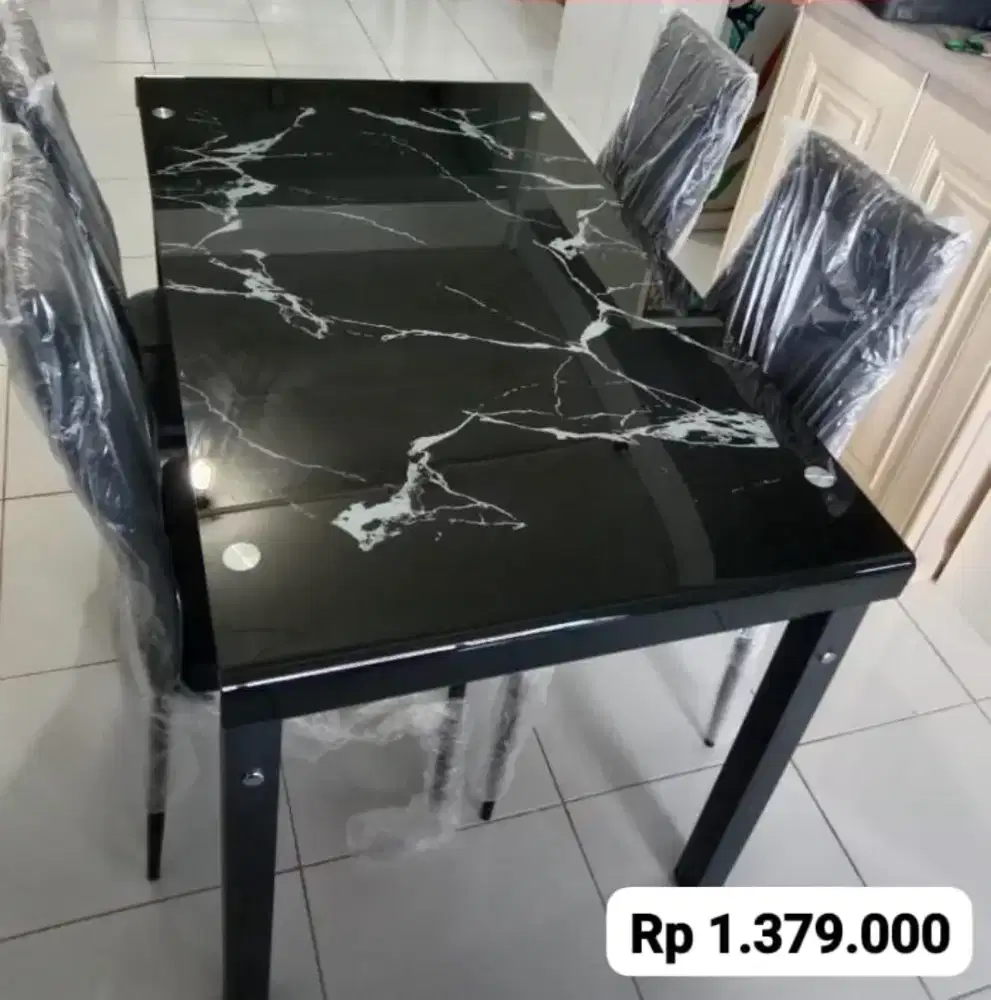 Aneka Meja Makan Set Murah Area Jogja (dwi)