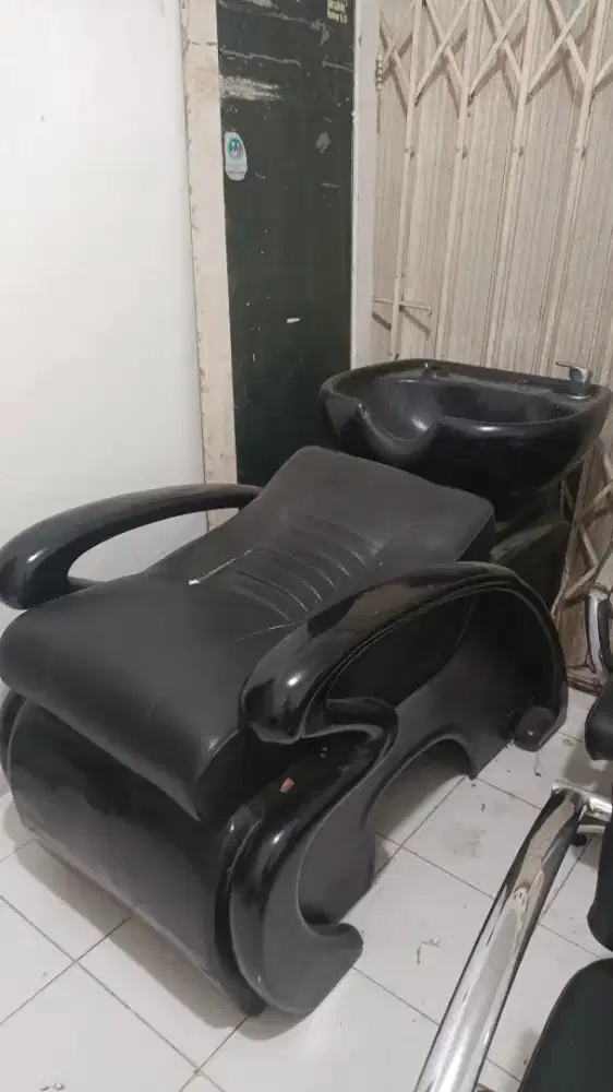 Kursi salon & washbak