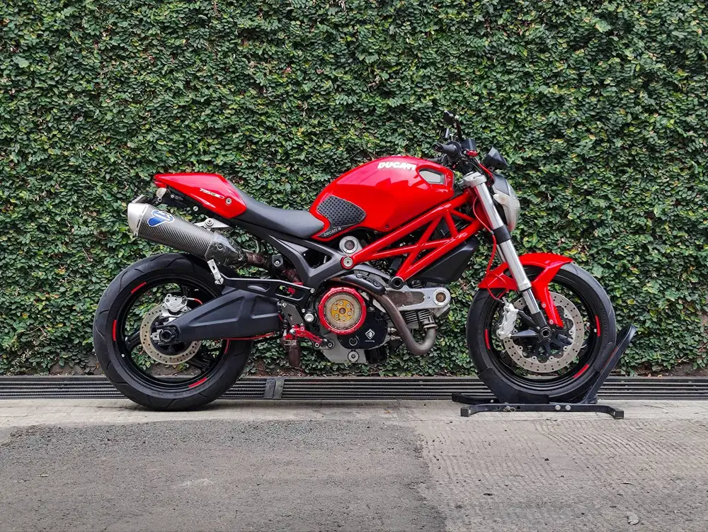 Ducati Monster 795 2014 TT Low Odo Like New