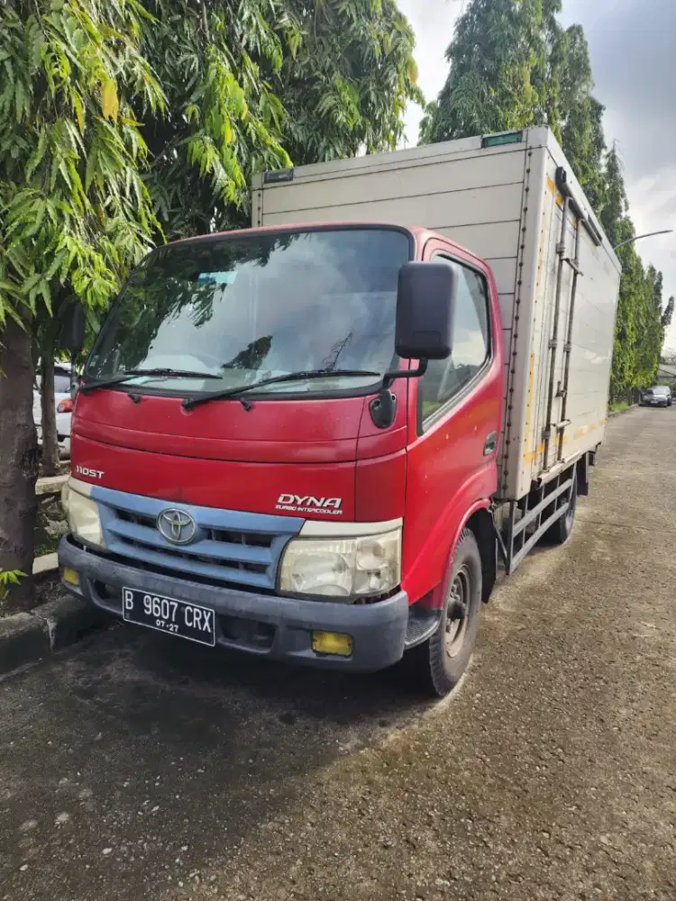 Toyota Dyna Engkel ST Long 2013 Merah