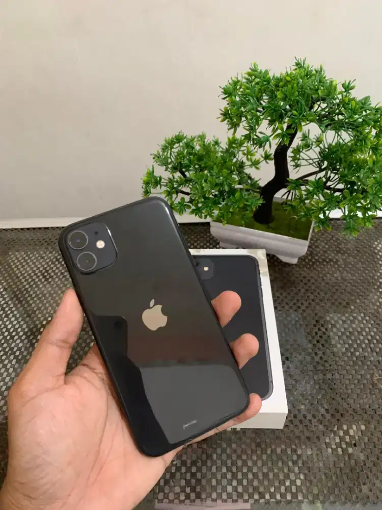 Promo senyum iPhone 11 Resmi iBox BH 90% internal 64GB siapp pakai